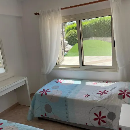 Ilios Akti * לאצ'י